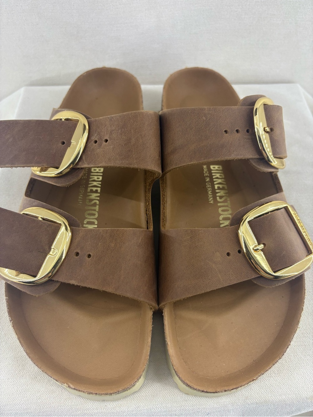 Birkenstock Arizona Cognac /Gold Buckles Narrow 42 NEW - Picture 2 of 8
